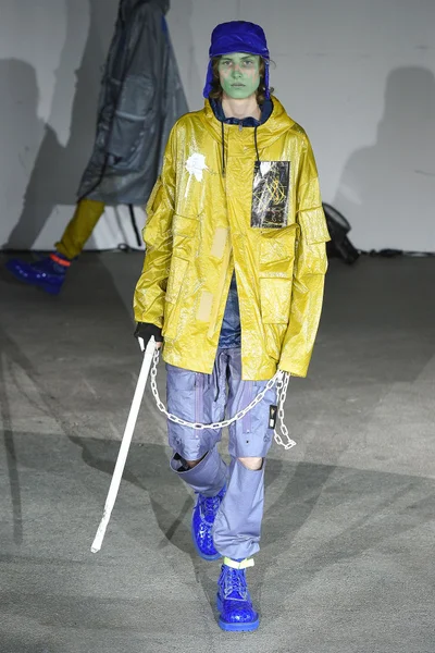 Look 40